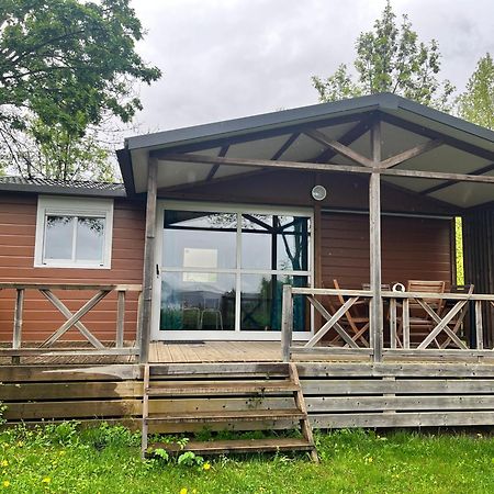 Village De Chalets Et Camping La Pierre De L'Aigle La Bréole Екстериор снимка