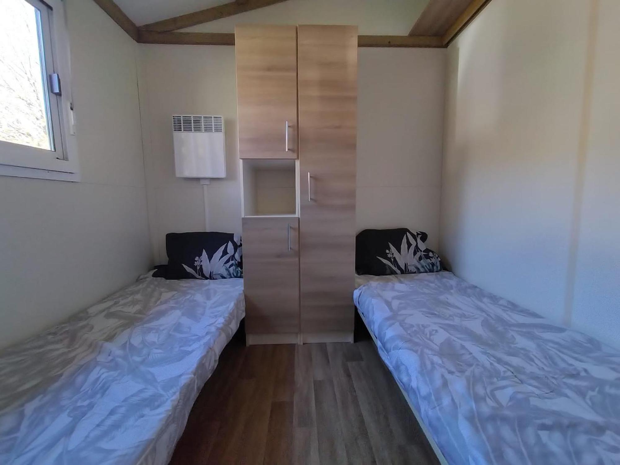 Village De Chalets Et Camping La Pierre De L'Aigle La Bréole Стая снимка
