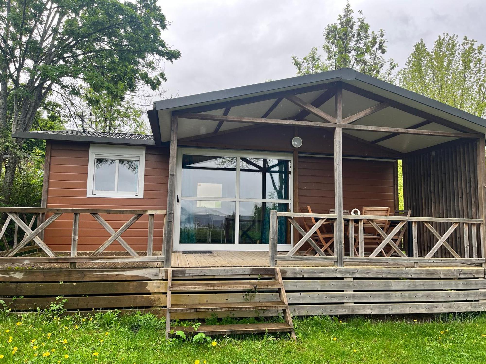 Village De Chalets Et Camping La Pierre De L'Aigle La Bréole Екстериор снимка
